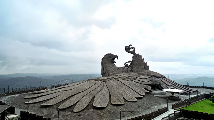 花10年打造全世界最巨大「鳥類雕塑」　新地標「神鳥」讓各國網友想朝聖 