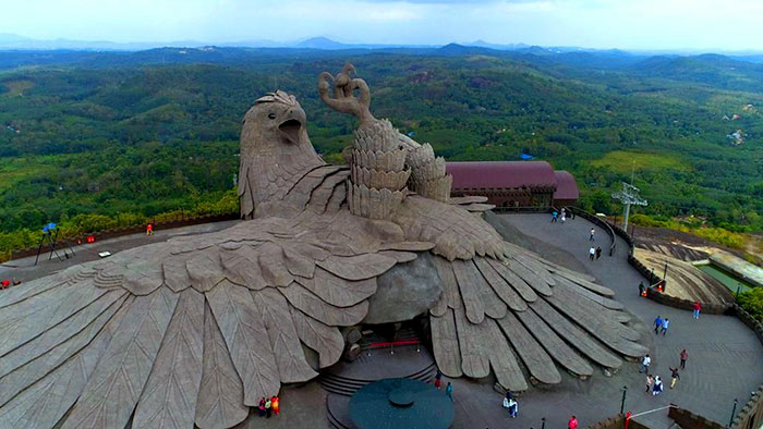花10年打造全世界最巨大「鳥類雕塑」　新地標「神鳥」讓各國網友想朝聖 