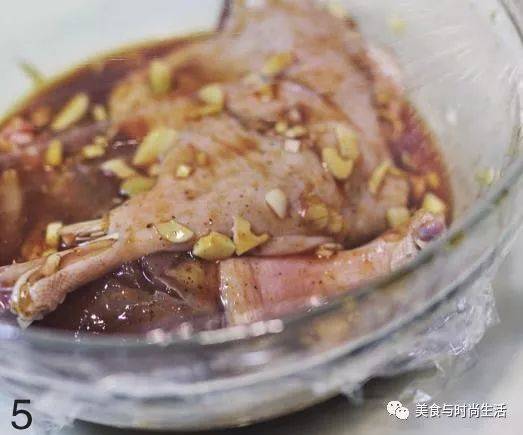 蜜汁鴨腿，好吃不膩，在家烤這麼誘人的鴨腿一點都不難，不怕學不會