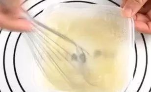 酸奶凍芝士～不用烤箱的夏日小清新甜點 
