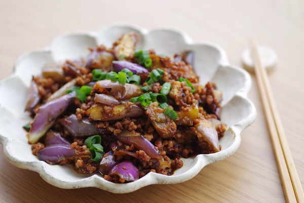 百吃不膩的回鍋茄子，做法簡單開胃下飯比肉還好吃！