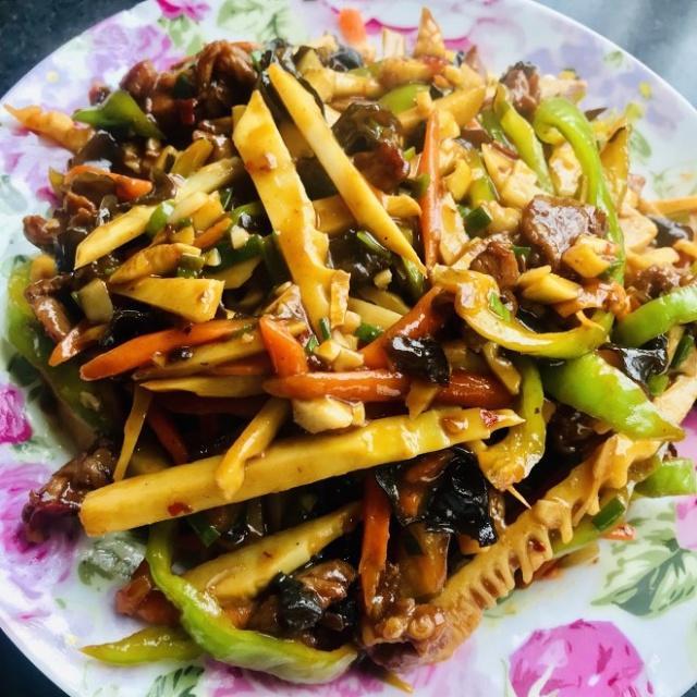 魚香肉絲家常做法，學會這一步，肉絲色澤鮮亮，三碗米飯不夠吃！