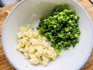 魚香肉絲家常做法，學會這一步，肉絲色澤鮮亮，三碗米飯不夠吃！