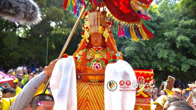 兒子早產瀕死！白沙屯媽祖顯神蹟「帶他闖過各難關」　母親淚曝「寶貝微笑離開」：是娘娘的旨意