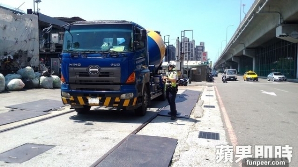 難怪徵不到人！他開出誘人條件「每天四小時月領28K」！網翻白眼：懶得吐槽你！
