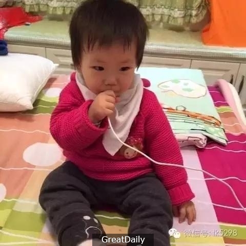  寶寶拿著舔了一下，瞬間全身燒焦電死...這東西每個家庭都有！