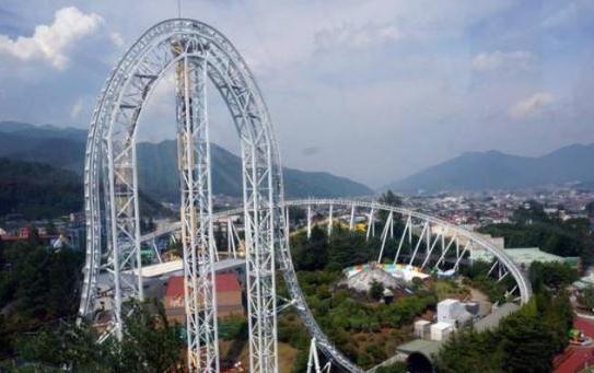 坐迪士尼雲霄飛車能排腎結石？ 泌尿科醫師：不要笑這是真的！