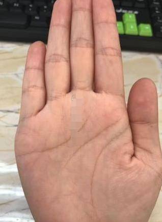 不缺錢的手相，尤其是第一個，富貴命格，一生不缺錢