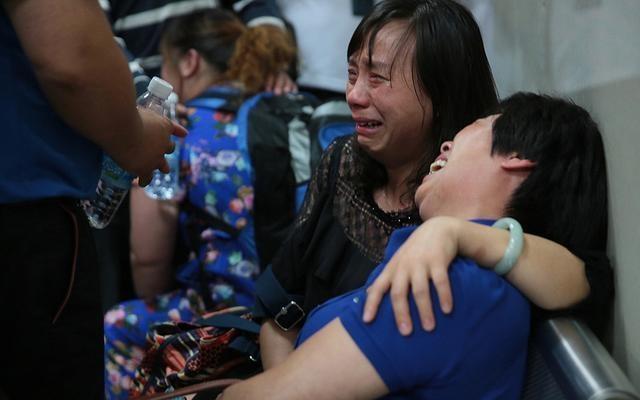 23歲女生腹大如球，一上救護車，醫生就說「不用救了」！女人都要小心…