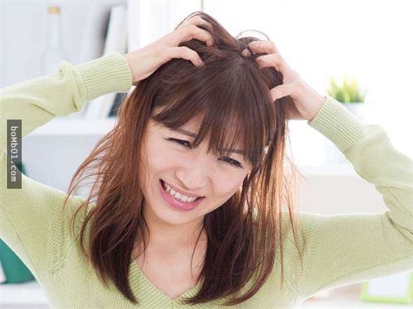 7種慢性自殺疾病讓大家「今天開始就不敢再頭髮濕濕地入睡」，想要癱瘓致死就繼續吧！