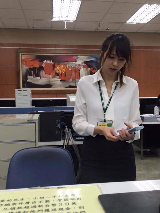 銀行驚見「史上最正櫃姐」神似波多野結衣！他撩妹被1句話擊倒　網友暴動要開戶