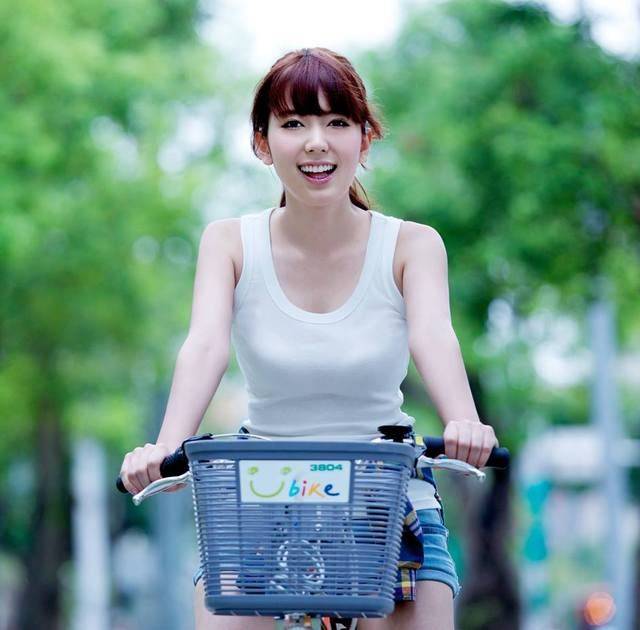 銀行驚見「史上最正櫃姐」神似波多野結衣！他撩妹被1句話擊倒　網友暴動要開戶