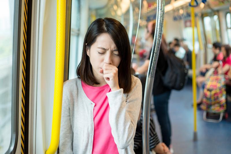震驚！咳嗽一個多月不止，26歲妙齡女子求診後，確認是肺癌第三期 