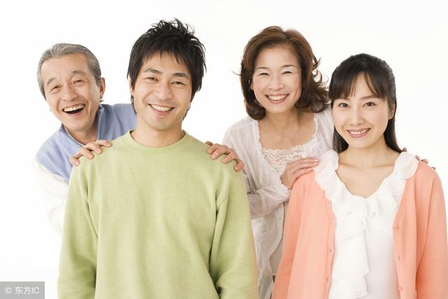 女兒病重，親戚朋友不肯借錢，一個突如其來的電話，令他喜出望外