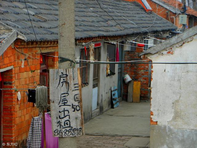 單親媽媽病危，將六歲孩子託付給窮鞋匠，孩子長大後為報恩成債奴