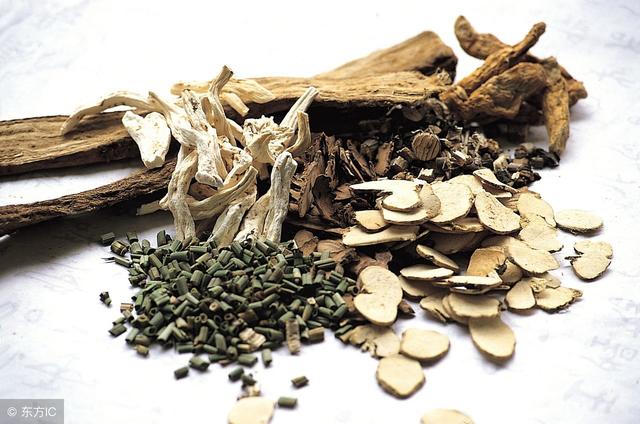 父親病重，男子回家探望，路上一個善心之舉，卻意外救了父親的命