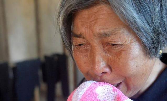 「一張30萬支票，讓我失去了兒子」養兒防老，不如存錢防老，很現實