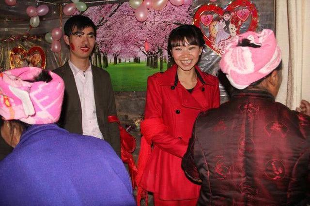 我結婚前婆家沒給彩禮，舉辦婚禮時婆婆還欺負我，母親拉起我就走