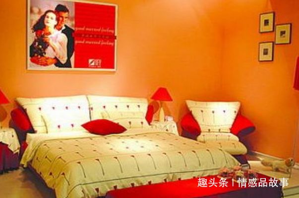 妹妹來家住，老公卻讓俺睡次臥，凌晨聽見有聲，推開門蒙了