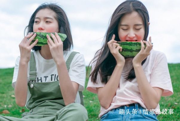 妹妹來家住，老公卻讓俺睡次臥，凌晨聽見有聲，推開門蒙了