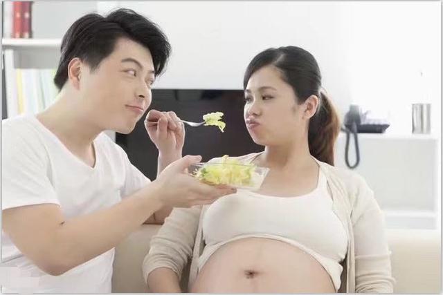 女友懷孕我盡心照顧，一提結婚她百般拒絕，周末一人上門我崩潰了