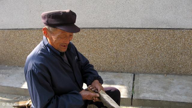 父親六十壽辰，我轉帳4000塊錢，晚上手機一閃，我和娘家不相往來