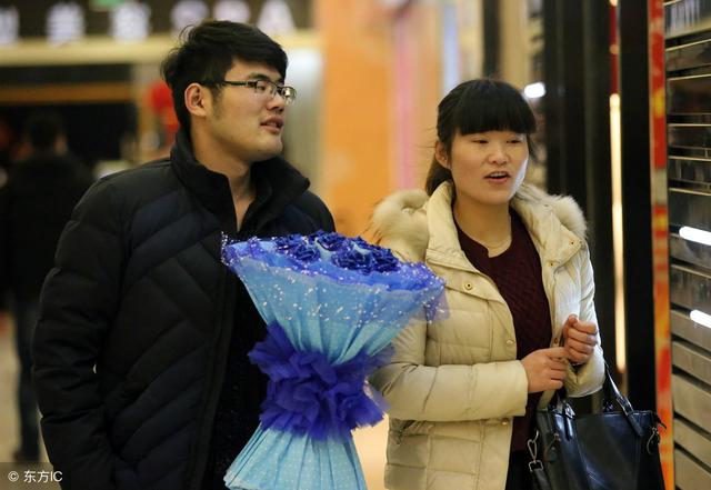 婆婆帶著15歲的小姑子來吃飯，小姑子說一話，我換了門鎖！