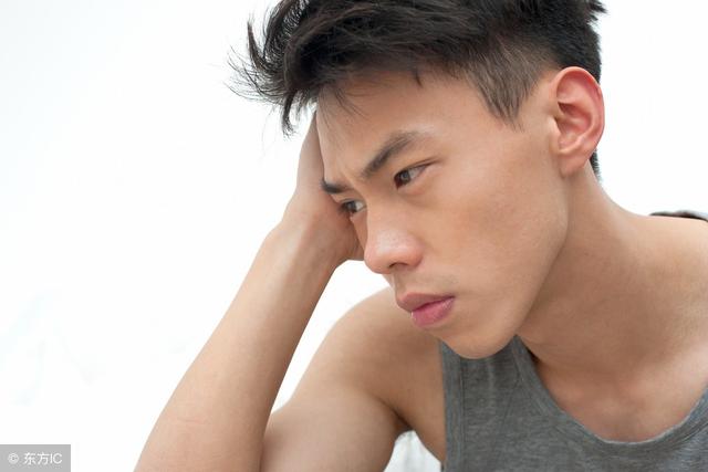 父親去世大伯給我6萬，小姑磕了三個頭，十年後我送別墅給小姑！