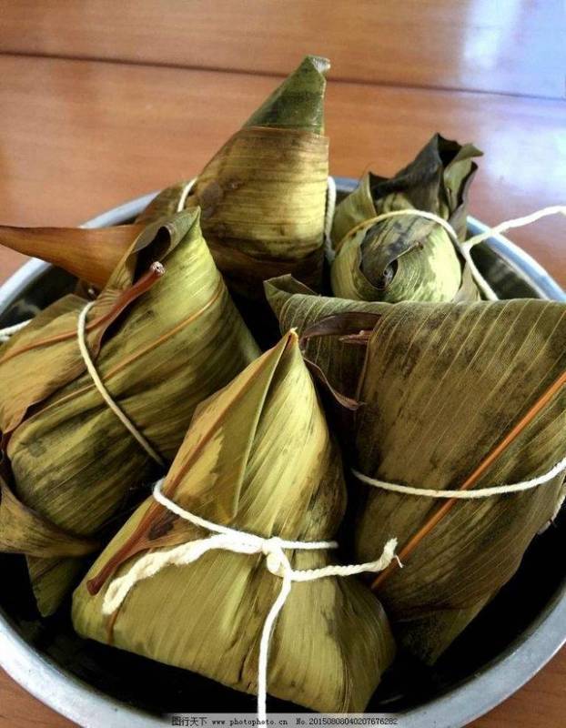 端午我媽送來袋粽子，老公一連吃了十個，等他吃完我平靜的提離婚