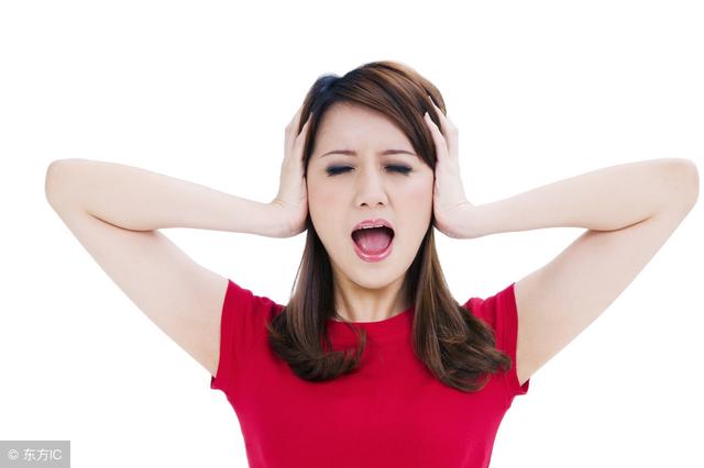 離婚後我分得100萬，全家人眉開眼笑，當天吃飯我把桌子掀了！