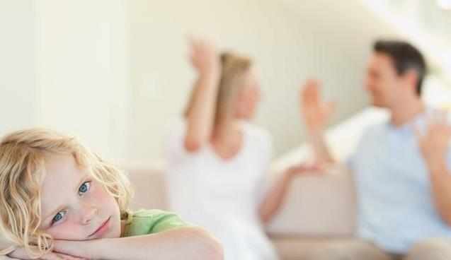 3歲以下寶寶愛打人？兒童心理學家：只因心理需求無法滿足