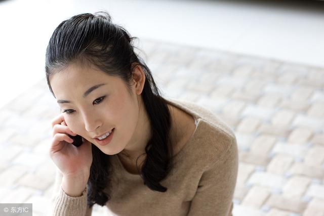 為生兒子，我離婚娶年輕老婆，回家聽到她打電話， 我氣得直哆嗦