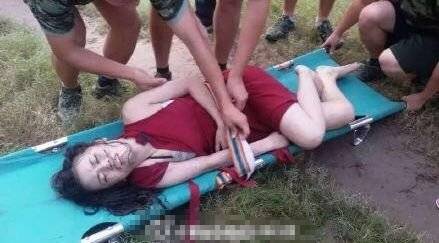 為救全村人，少女跳下子母河，33年後被打撈起，全村人跪拜