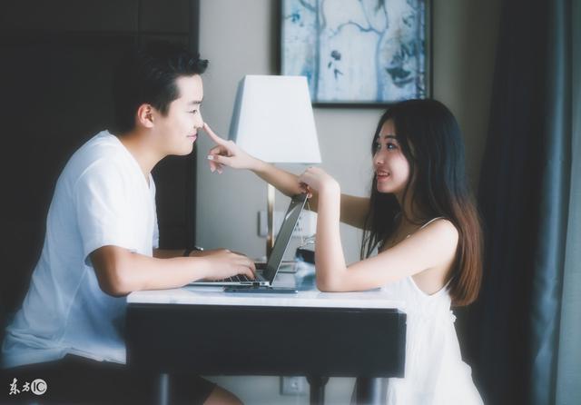 男人眼中女人「掉價」的8種表現，中三條你就不值錢了！