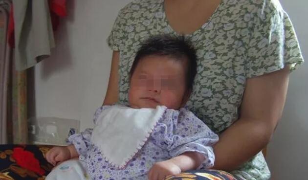 我生兒子，老公請保姆伺候月子，1年後保姆懷孕，我望著她肚子笑著遞上戶口本