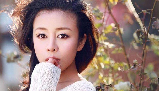婆婆送我一老氣的包，我直接轉手送人，第二天對方連忙送還