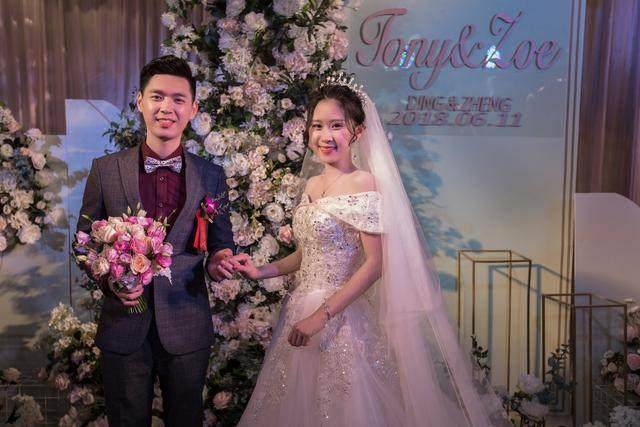 結婚十年，丈夫向妻子提離婚，妻爽快答應，兩年後妻笑了丈夫哭了