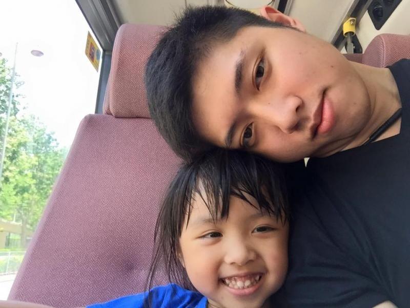 5歲女童被生父繼母活生生虐死!!把她舉起拋撞天花板10多次、剪刀剪肉、拖鞋巴臉、藤條亂掃、不給放吃！ 