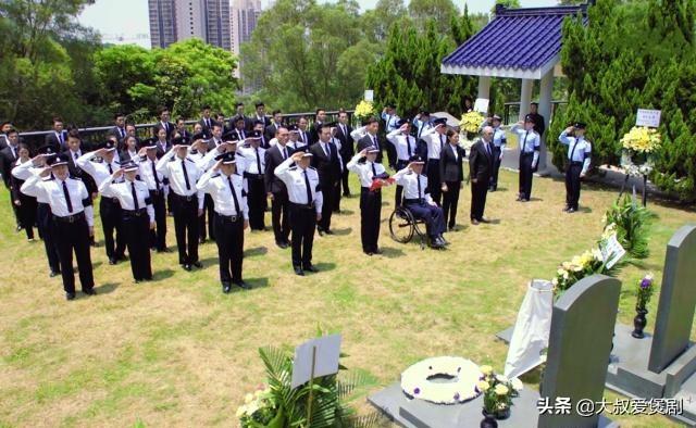 致敬！鐵探成為香港首位非因公殉職葬入浩園的警察，其原型更傳奇！
