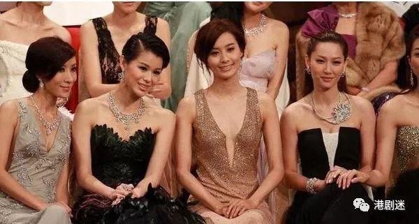 誰還記得當年TVB五花，之前演技最差的她，如今比胡杏兒還混的好
