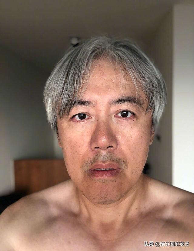 情歌王子也老了，張宇52歲生日曬素顏照，滿頭白髮一臉「老年斑」！！！