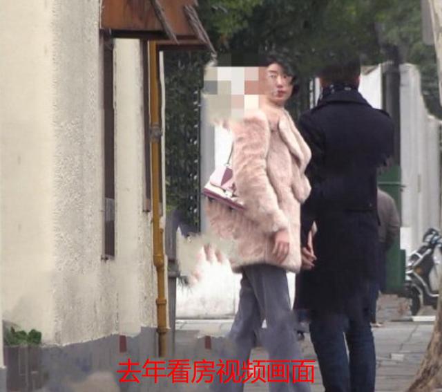 網友偶遇李亞鵬與女子逛街手拉手疑新戀情，兩人滿臉甜笑略顯靦腆~~~