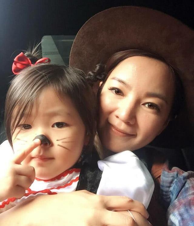 阿雅嫁給了活佛？由於丈夫的特殊身份背景，即使結婚後，也無法透露丈夫的身份