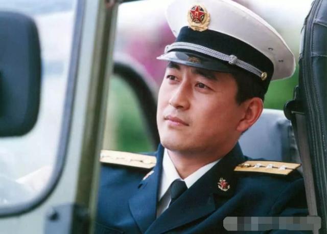 男星與小15歲女友「認識3天就閃婚」因身障父母「更懂弱勢辛酸」…禮金3百萬霸氣全捐出