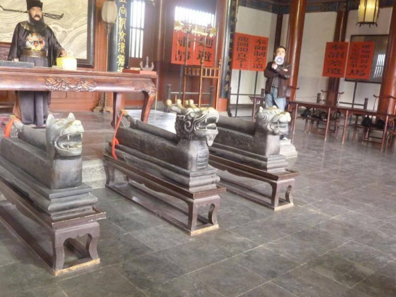 包公離開900年「被封最邪惡官員」長眠地被破壞　歷史學家一打開棺木「比狗頭鍘還可怕」~