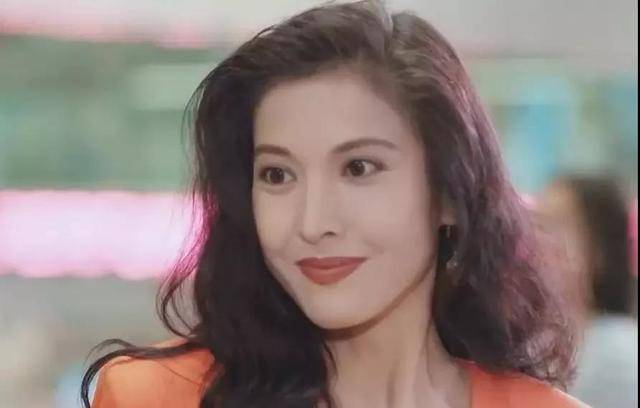 「最美紫衫龍王」，嫁入豪門依舊對吳鎮宇念念不忘