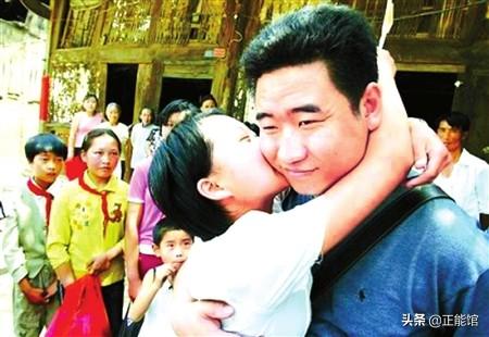 他是明星楷模傾盡所有資助孤兒，死後卻沒錢下葬，遺孀意外被砸死