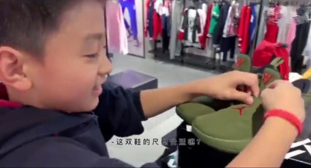 張柏芝分享三胎兒子動態，小王子長得好快，比同齡孩子大不少！
