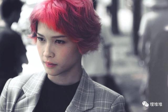 她是《鐵探》大boss？染髮26次只為演好配角的她是香港文藝片女王！