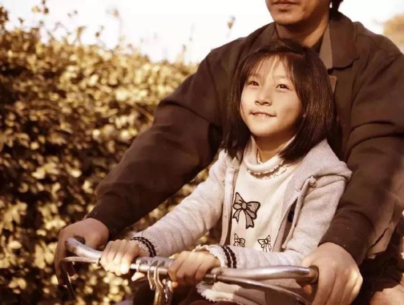 誇孩子要誇在點上，停止誇孩子「你真棒」，史丹福教授：請用以下12種語境鼓勵孩子 